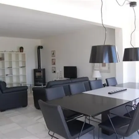 Fantastic Renovated Annex Willa