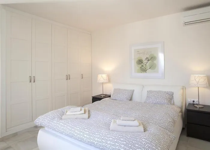 Fantastic Renovated Annex * فوينخيرولا